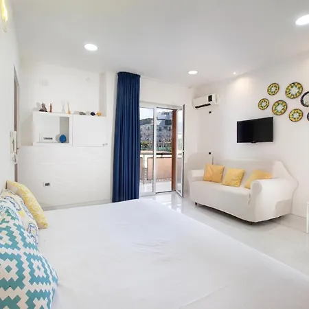 Bed and Breakfast Sorrento Home 2*