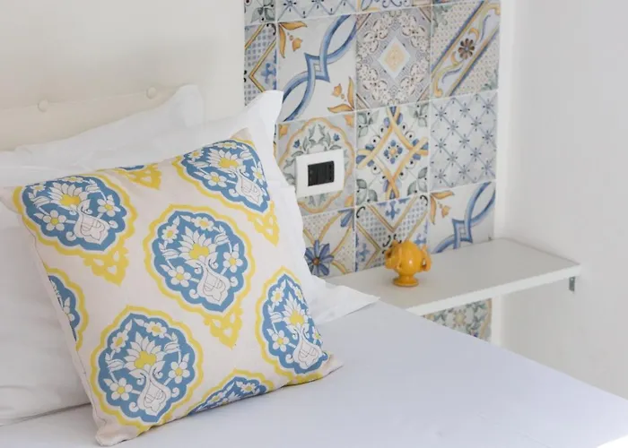 Sorrento Home Bed & Breakfast 2*